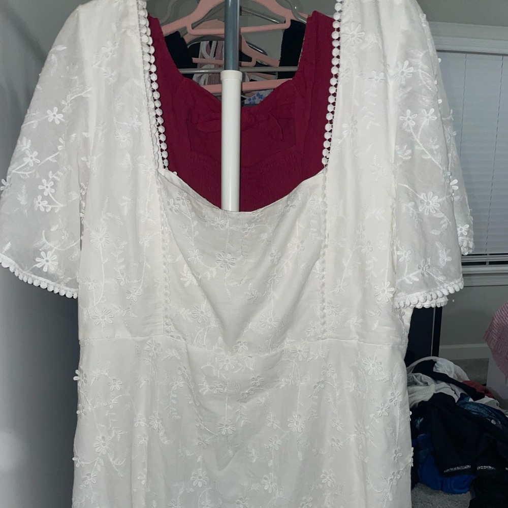Showpo white lace dress!! Us size 16. Super pretty for summer or any graduation.